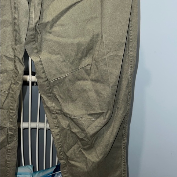 Women’s Olive Cargo Pants - Picture 3 of 5